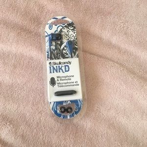 Skull candy ear buds